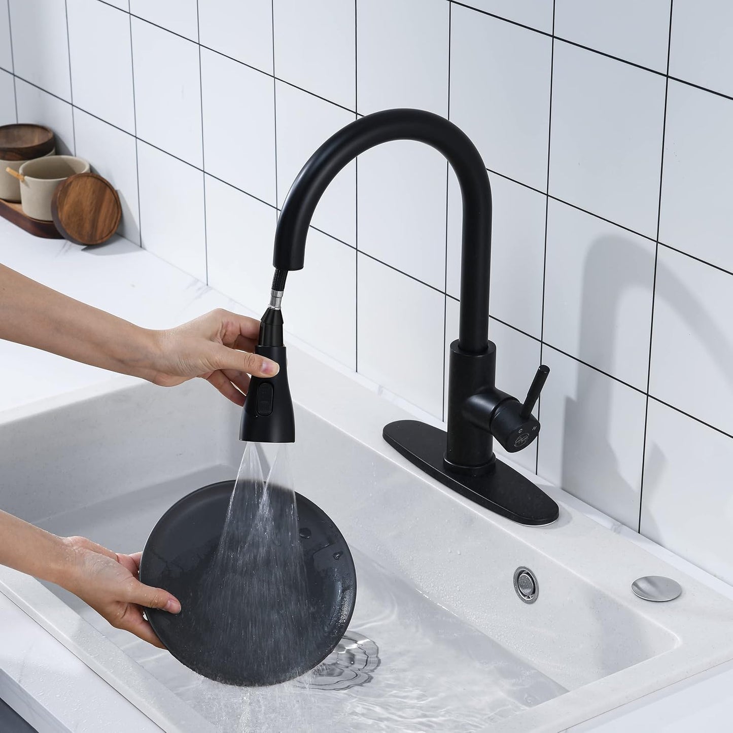 Black kitchen faucet, kitchen mixer tap with pull-out spray, 3 adjustment modes, high pull-out sink faucet, 360° swivel spout made of 304 stainless steel